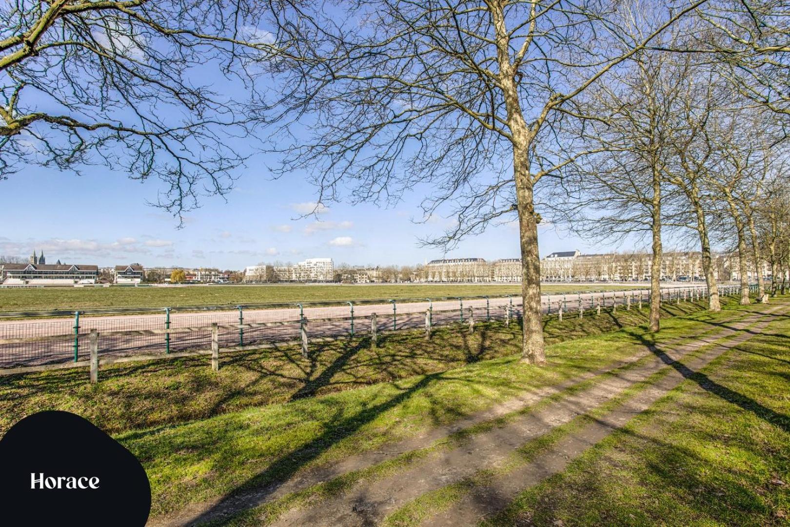 Le - Parking And Comfort In The Centre Apartment